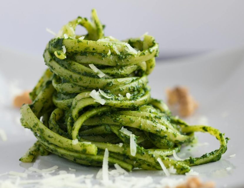 pesto aguacate vegano